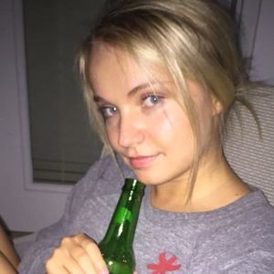 Meet your Posher, Mallory